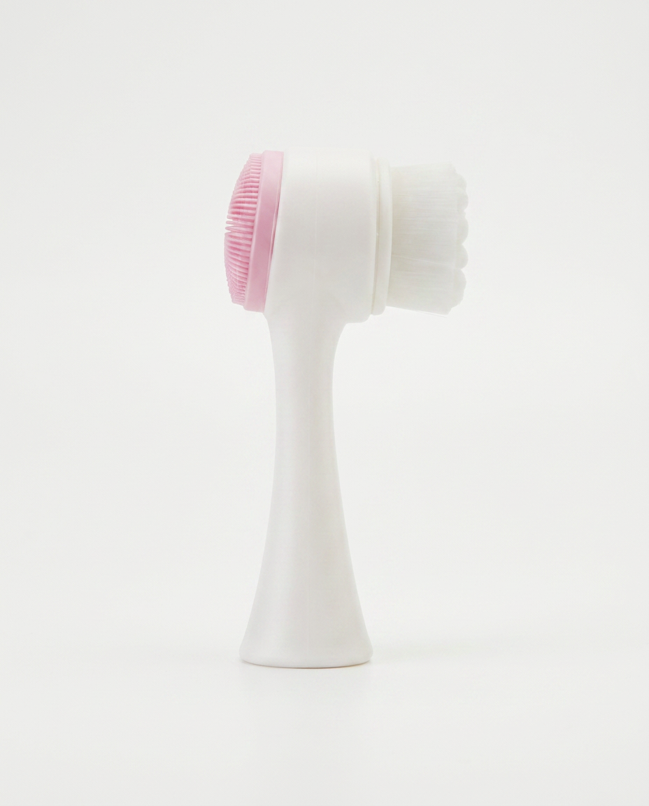 Dual-Sided Facial Cleansing Brush by Beauty Vellvet