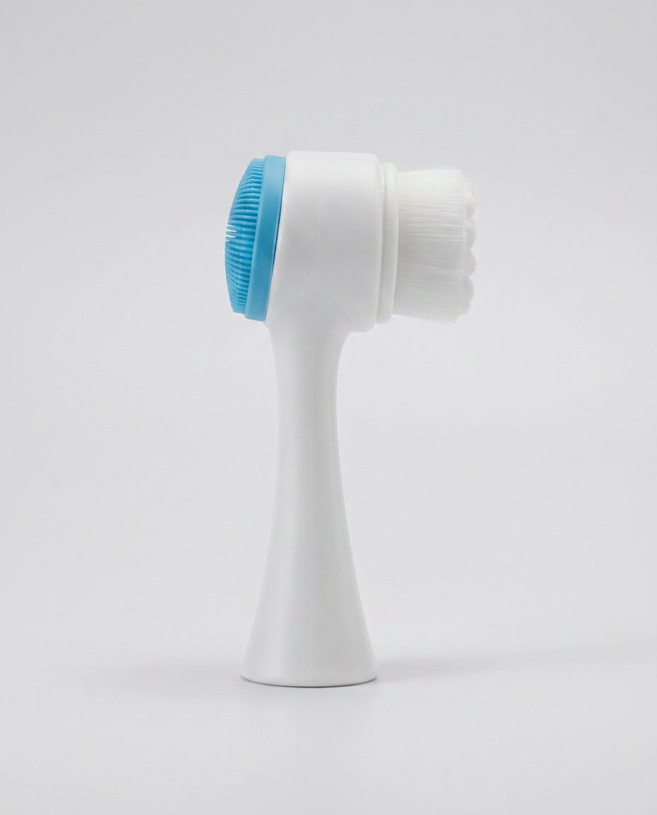 Dual-Sided Facial Cleansing Brush by Beauty Vellvet, view 5